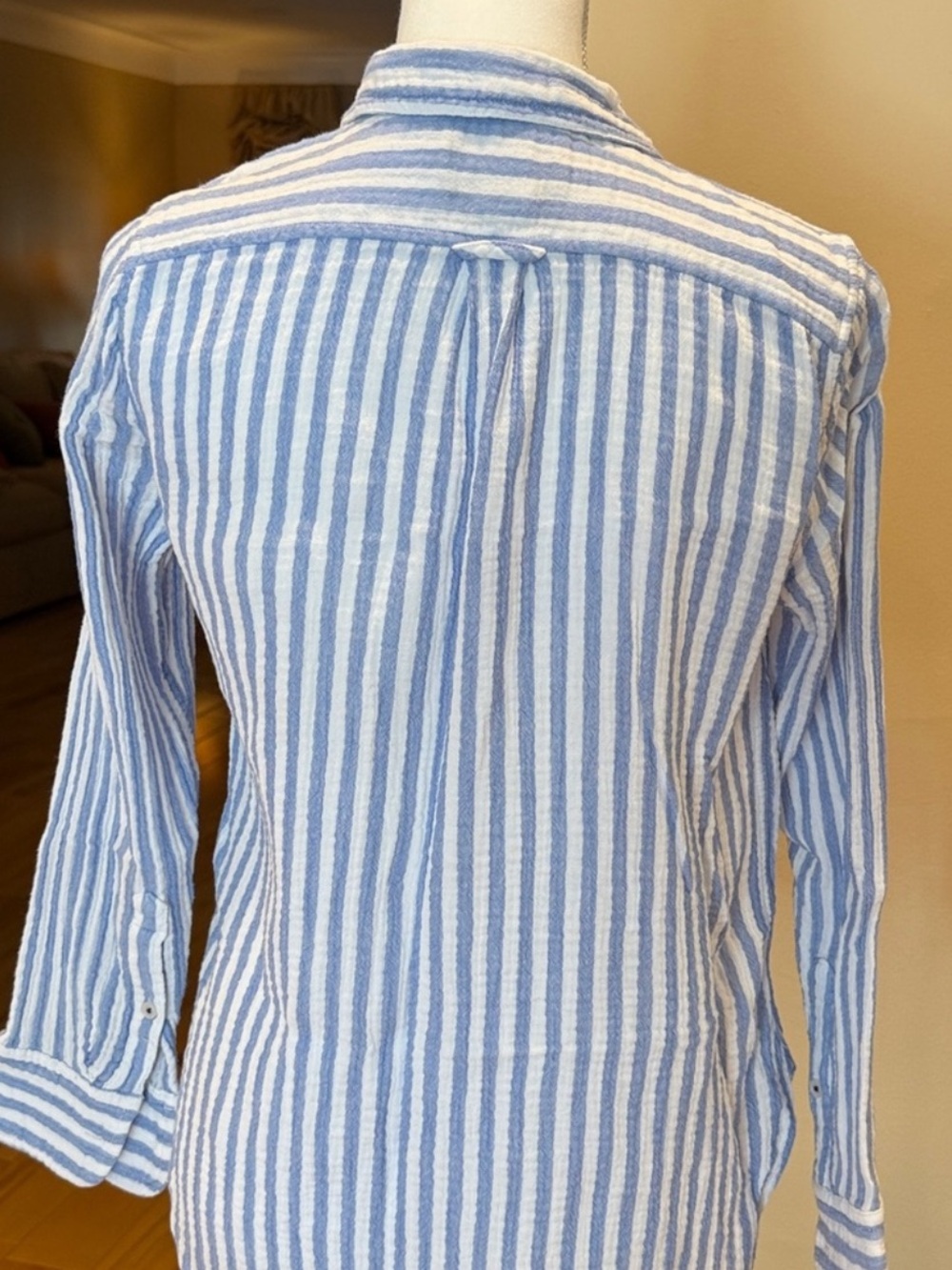 J. CREW seersucker striped button down shirt light blue white preppy - Picture 3 of 8